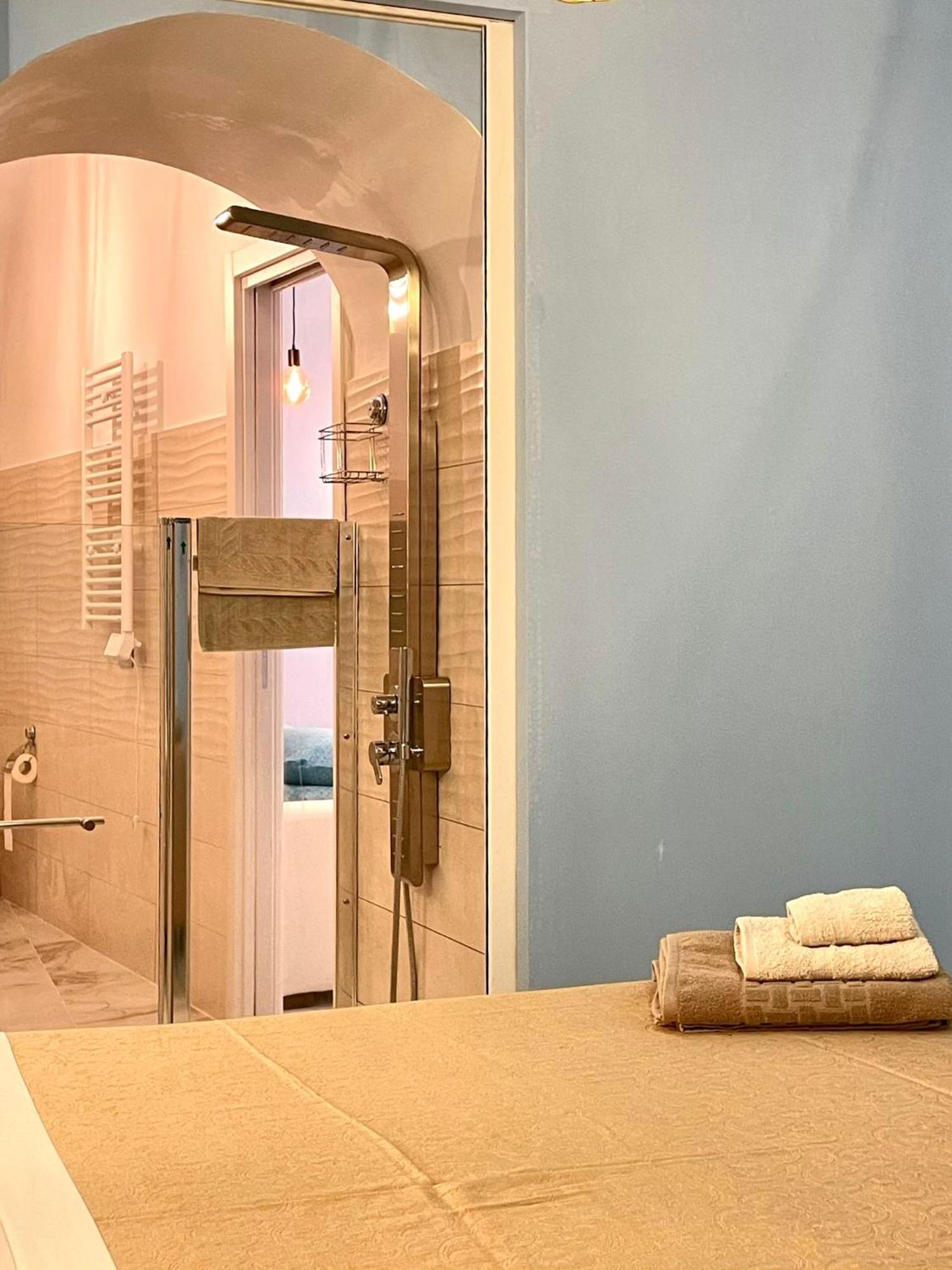 Apartment Carlo Di Borbone - Chiaia