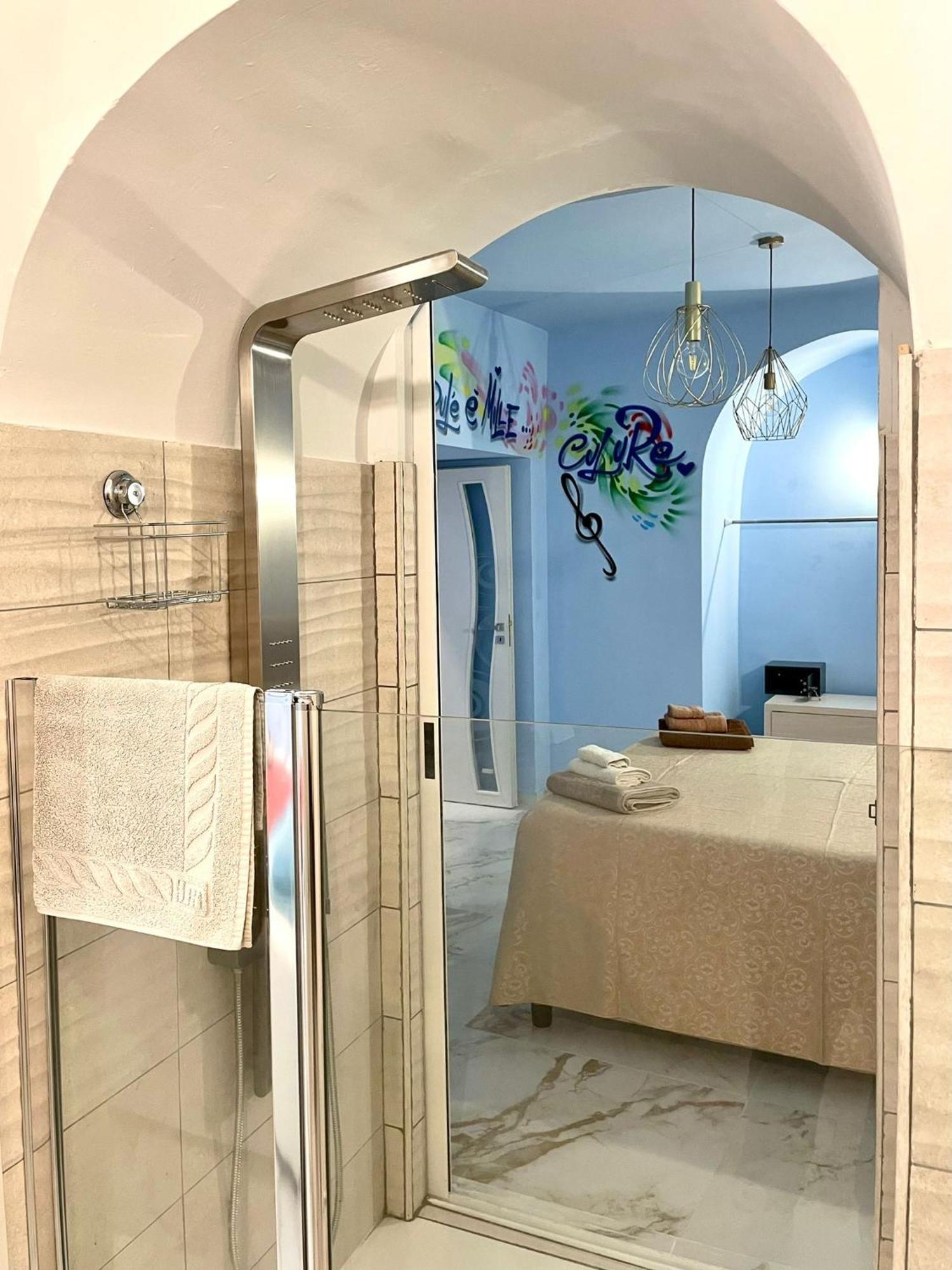 Apartment Carlo Di Borbone - Chiaia *